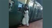 അങ്കമാലിയിൽ ട്രെ​യി​നി​ൽ​നി​ന്ന് വീ​ണ് ര​ണ്ട് പേ​ർ​ക്ക് പ​രി​ക്ക്